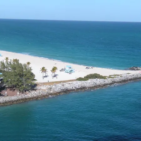 One Bal Harbour Ritz Bal Harbour Aparthotel